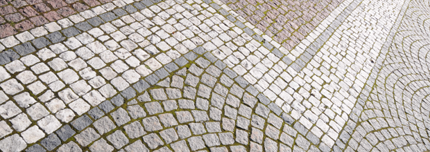 Detaljbild på kullerstensgata