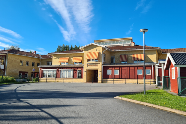 bild på skolans fasad