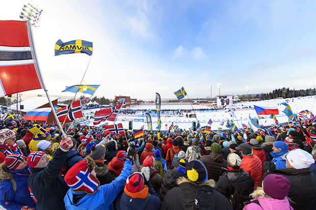Publikbild från skidskyttestadion