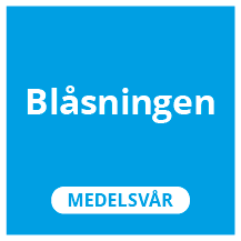 Blå skylt som signalerar svårighetsgrad medelsvår med texten "Blåsningen".