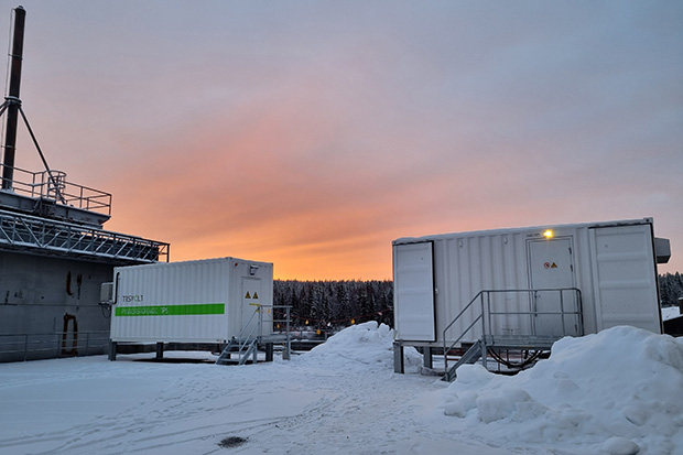 Battericontainer och omriktarcontainer