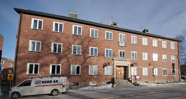 Tingshuset från Samuel Permansgata hela fasaden