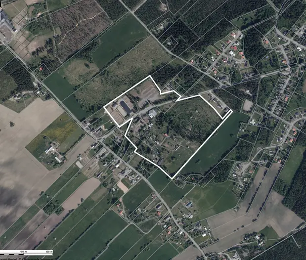 Flygbild med föredetta Frösö hästgård och Frösö zoo-området inramat.