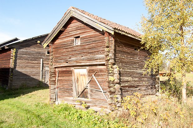 Palleråsen 1:8. Timrat härbre.