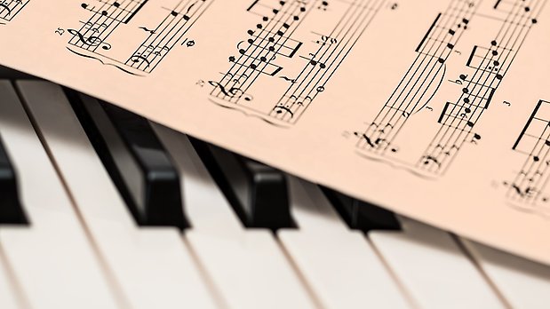 piano och noter