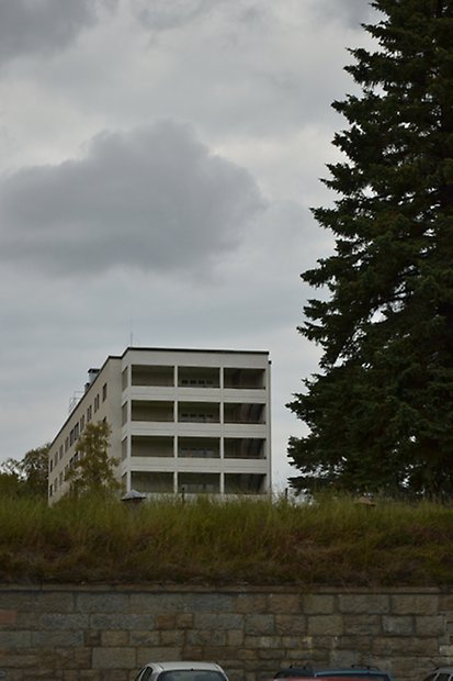 Sjukhus och hälsocentral B