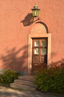 Museet 1. Detaljbild på dörr.